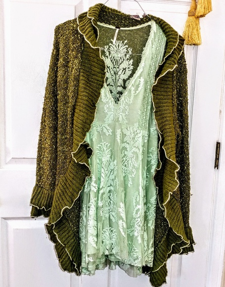 ✌Free People See Foam green lace dress🌹 - Picture 4 of 8